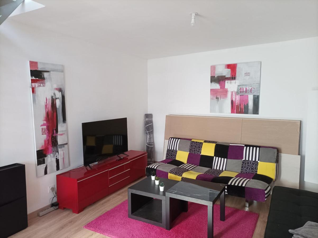 Petite Maison Agreable Pour 6 Voyageurs Apartment Bogny-sur-Meuse Екстериор снимка