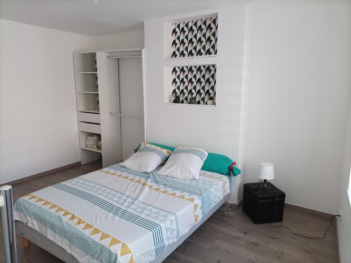 Petite Maison Agreable Pour 6 Voyageurs Apartment Bogny-sur-Meuse Екстериор снимка