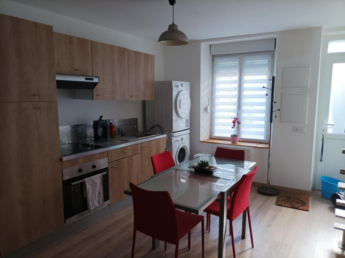 Petite Maison Agreable Pour 6 Voyageurs Apartment Bogny-sur-Meuse Екстериор снимка